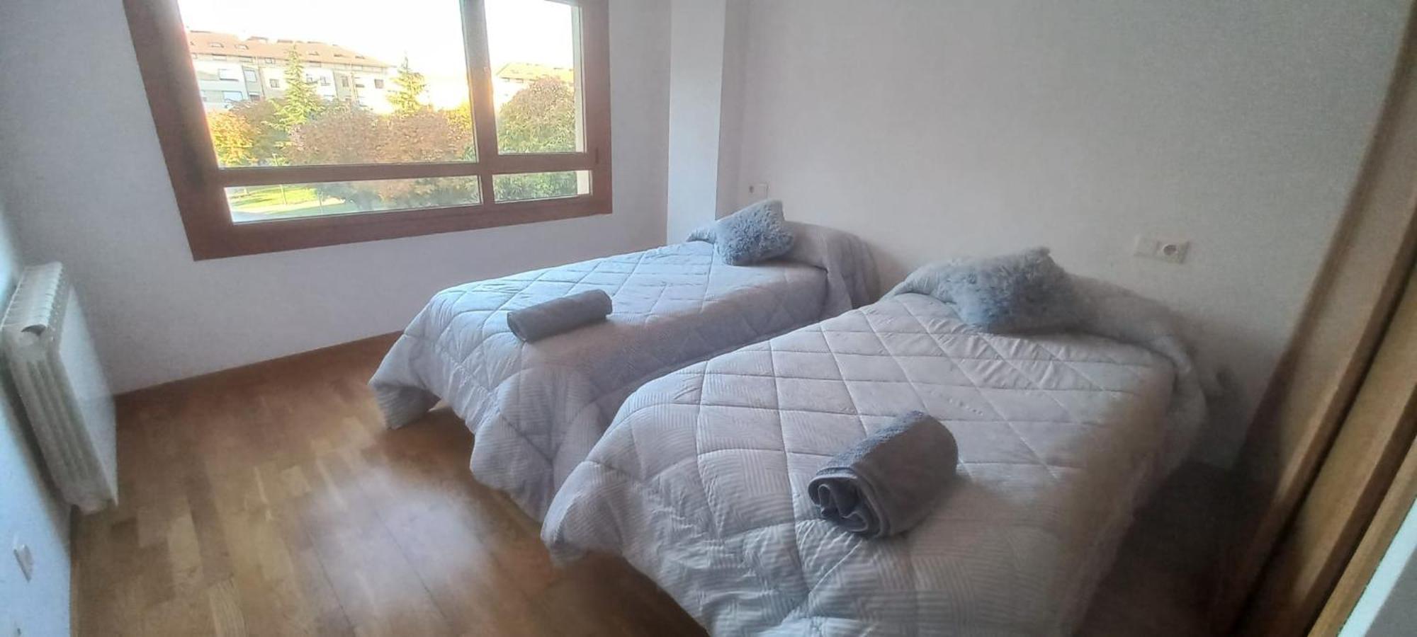 Con 2 Y 2 Banos Junto A Apartamento Valladolid